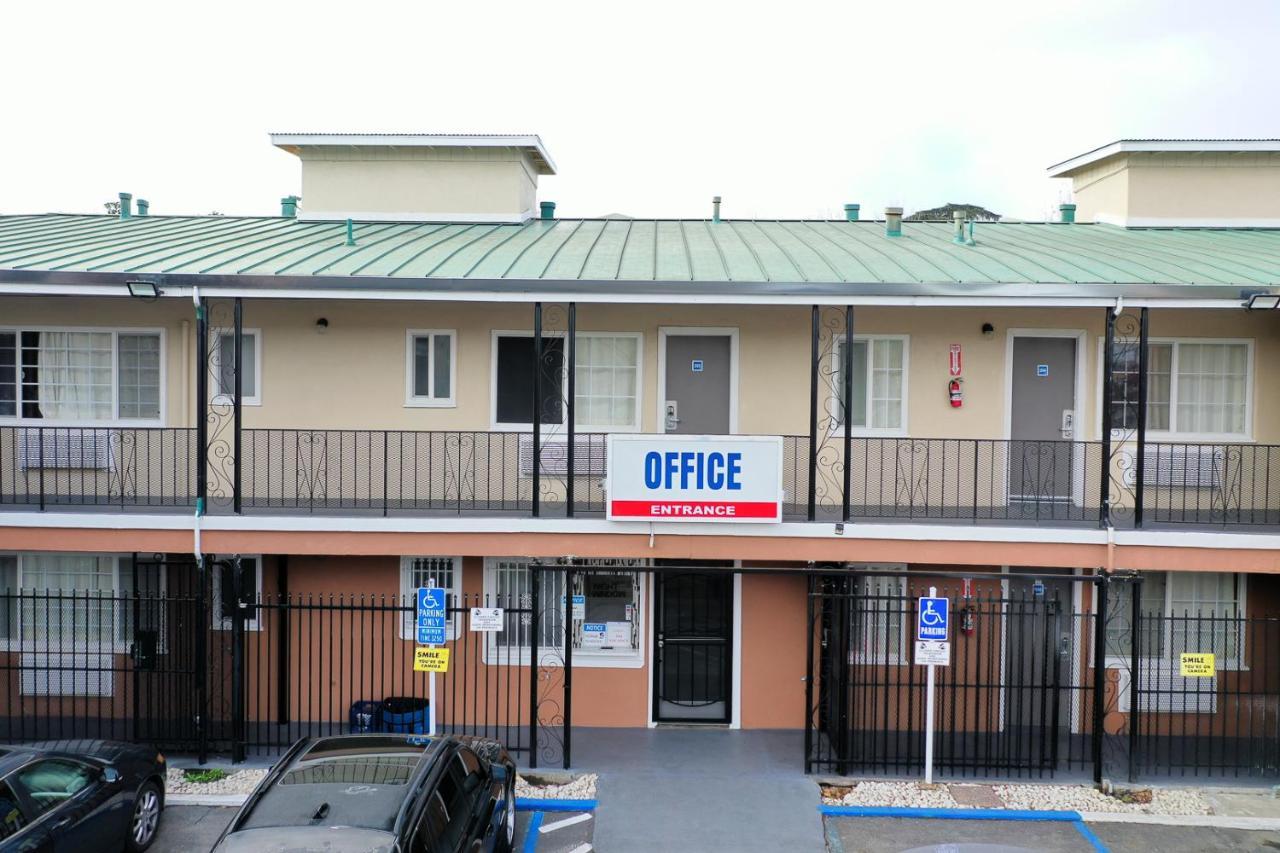 Stay Inn Suite สต็อกตัน ภายนอก รูปภาพ